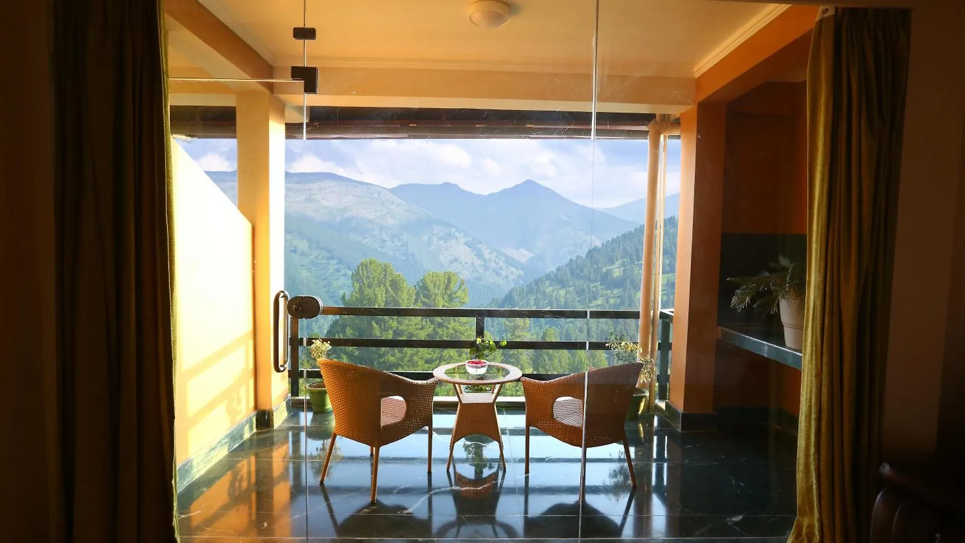 Otel The Byke Nature Vilas Pure Veg Shimla